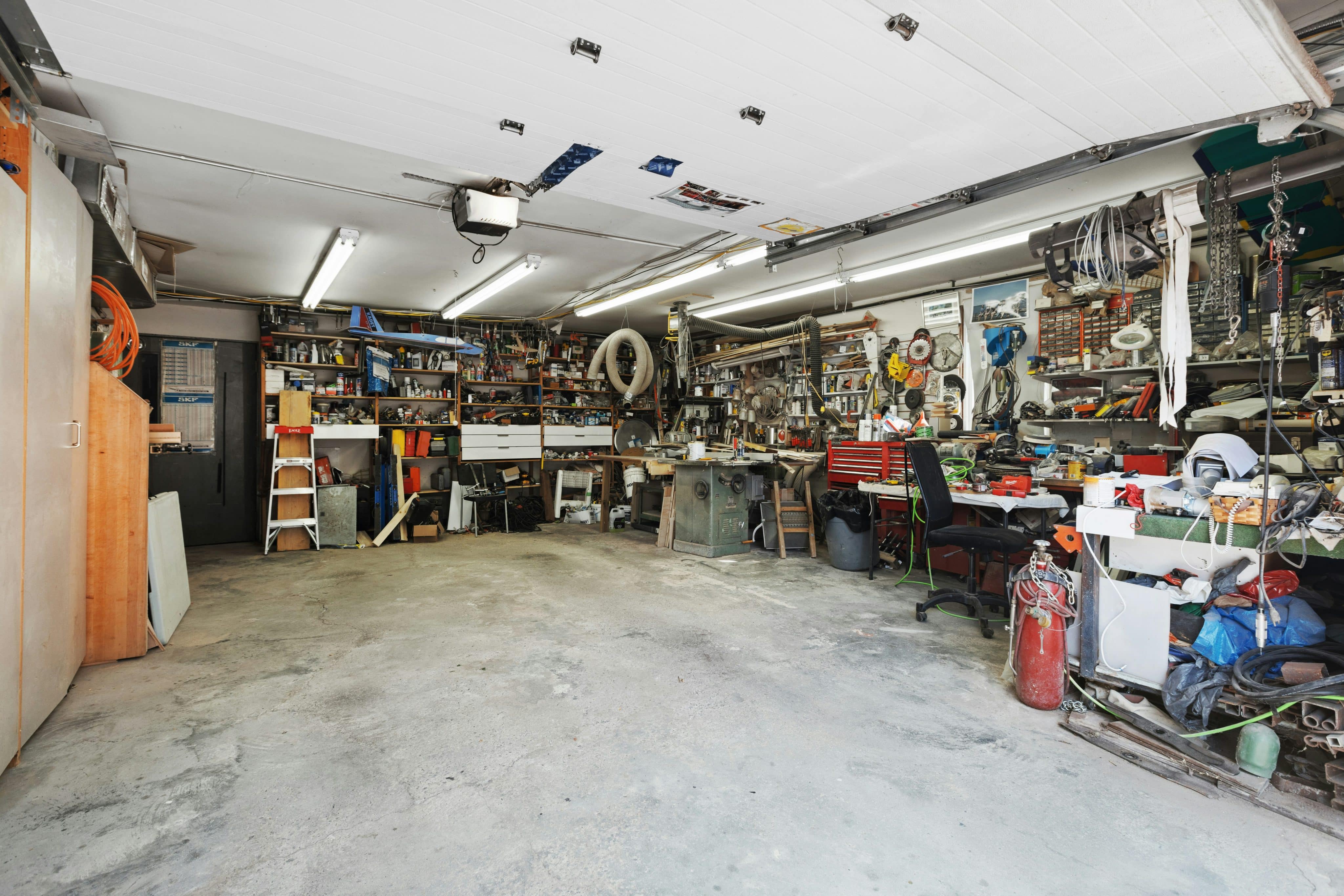 Estate Sale vs Garage Sale a