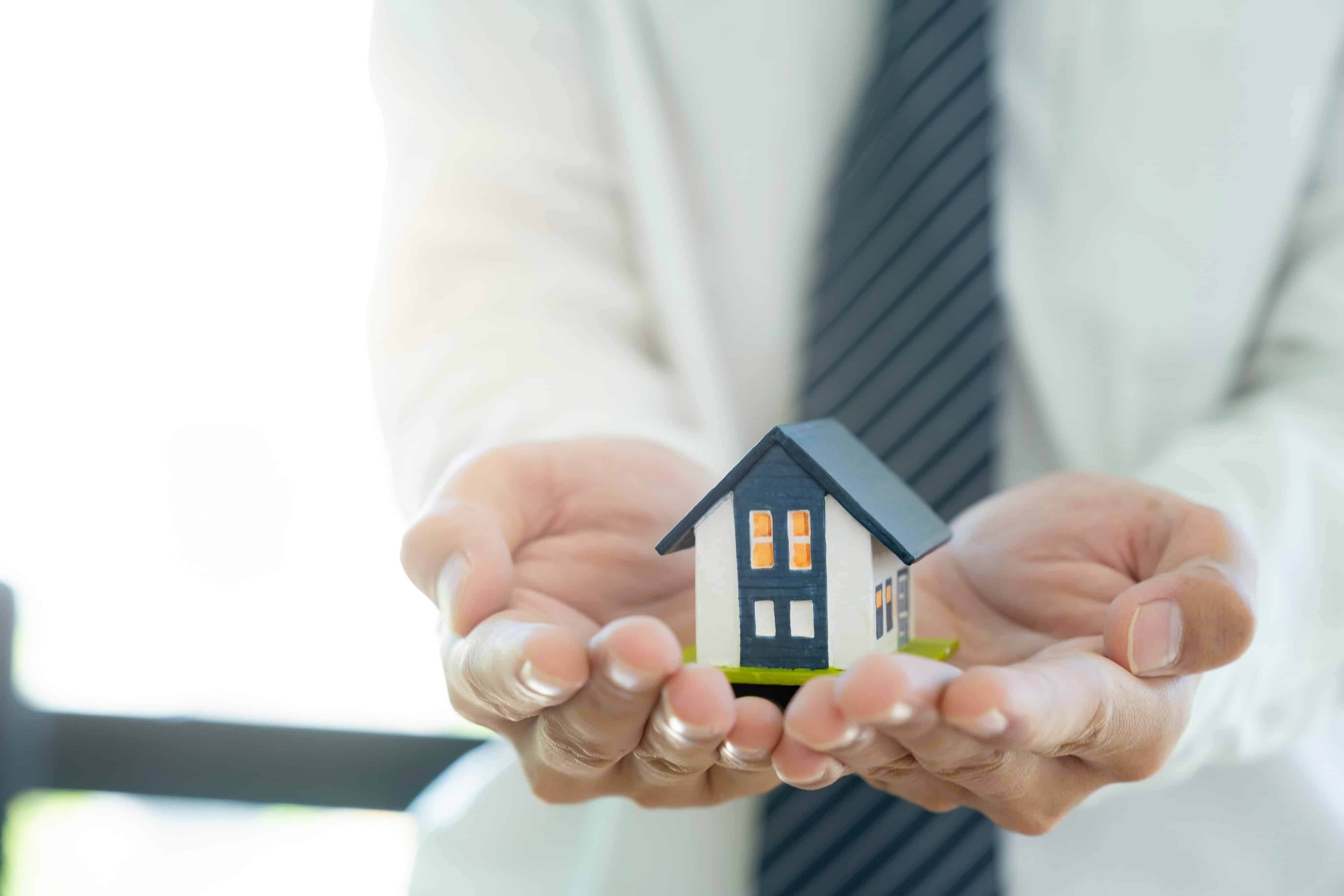 The Comprehensive Guide to Running a Successful Estate Sale