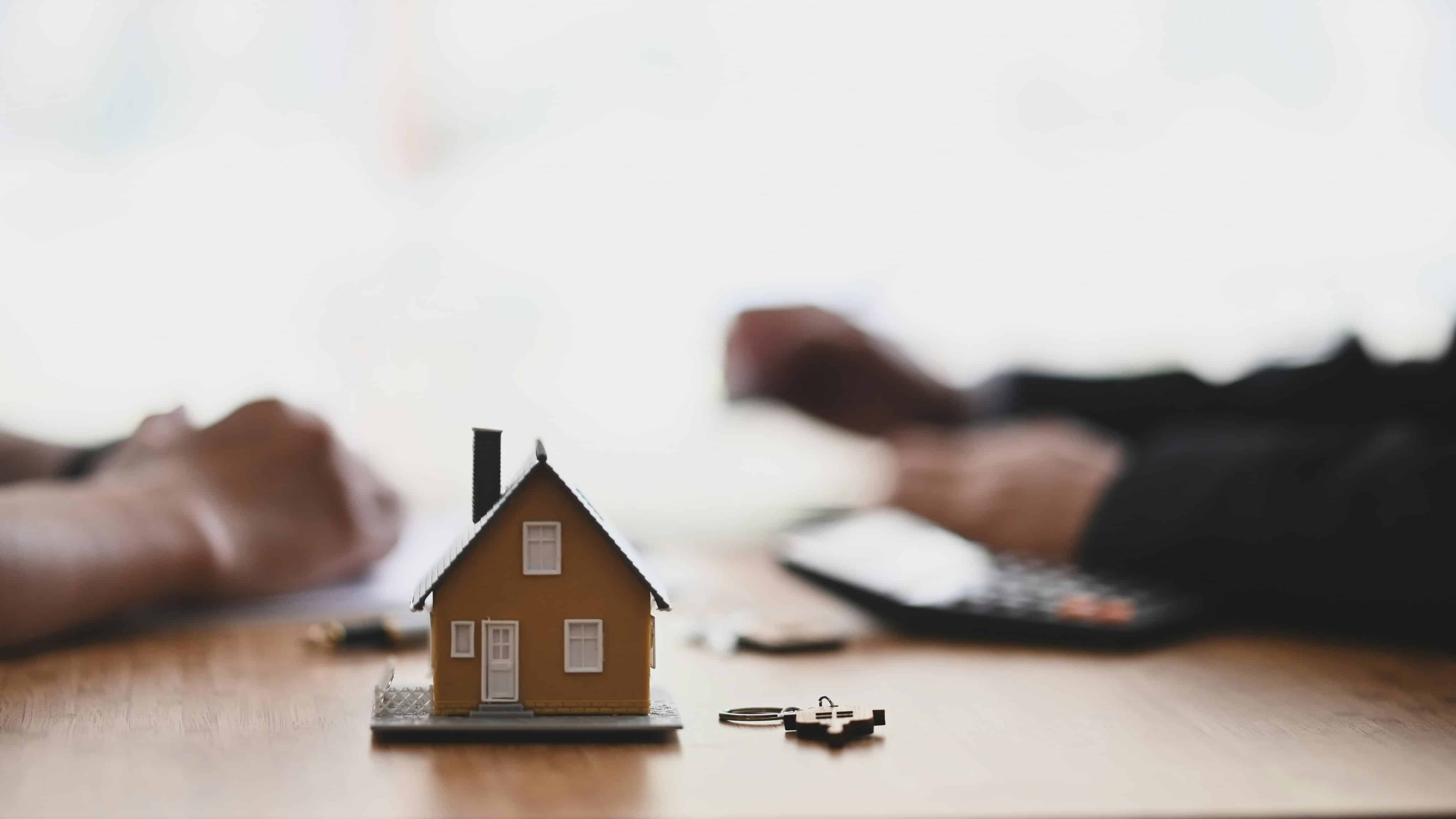 what to bring to an estate sale a